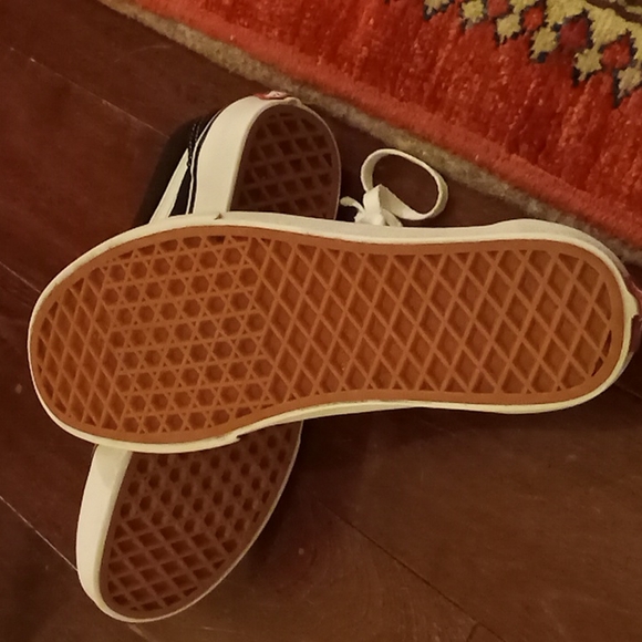 Vans classic low top sneaker - Picture 5 of 5